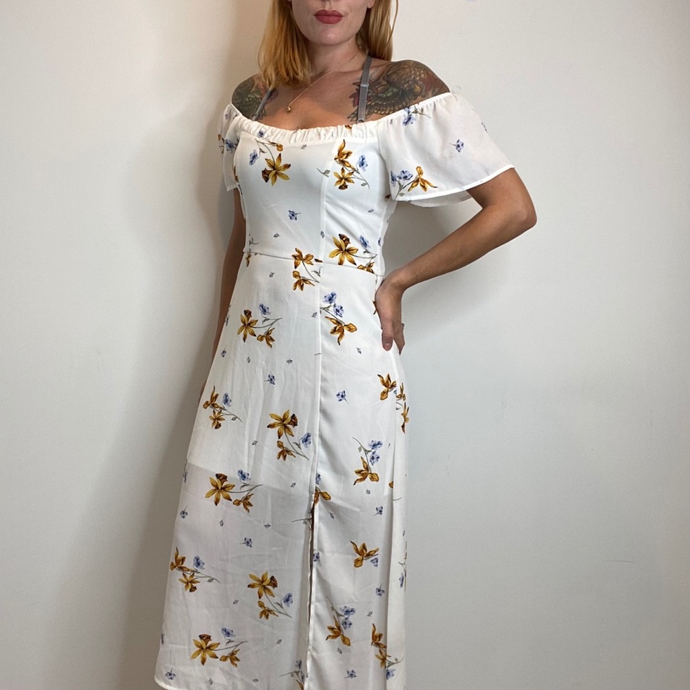 FRANCESCA’S • TRIXXI Off Shoulder Floral Maxi